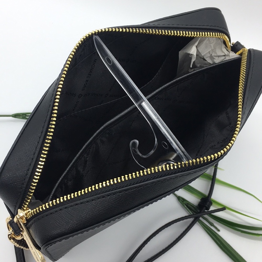 MICHAEL KORS JET SET ITEM LG EW CROSSBODY … - Picture 6 of 8